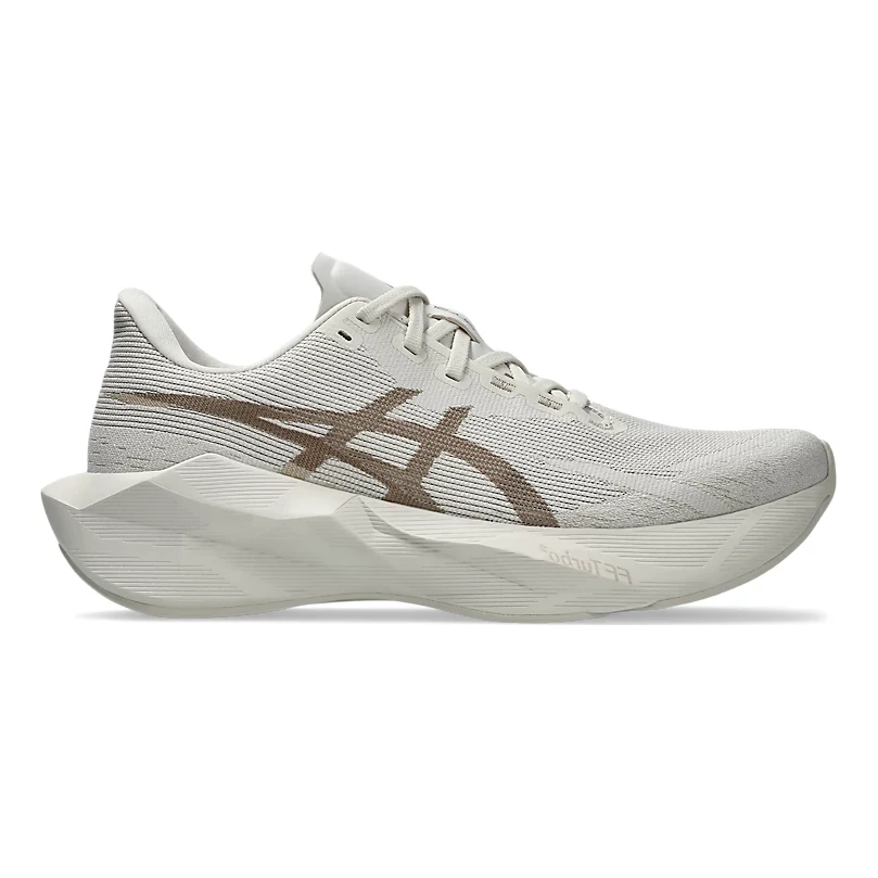 ASICS Novablast 6, photo 1 of 3
